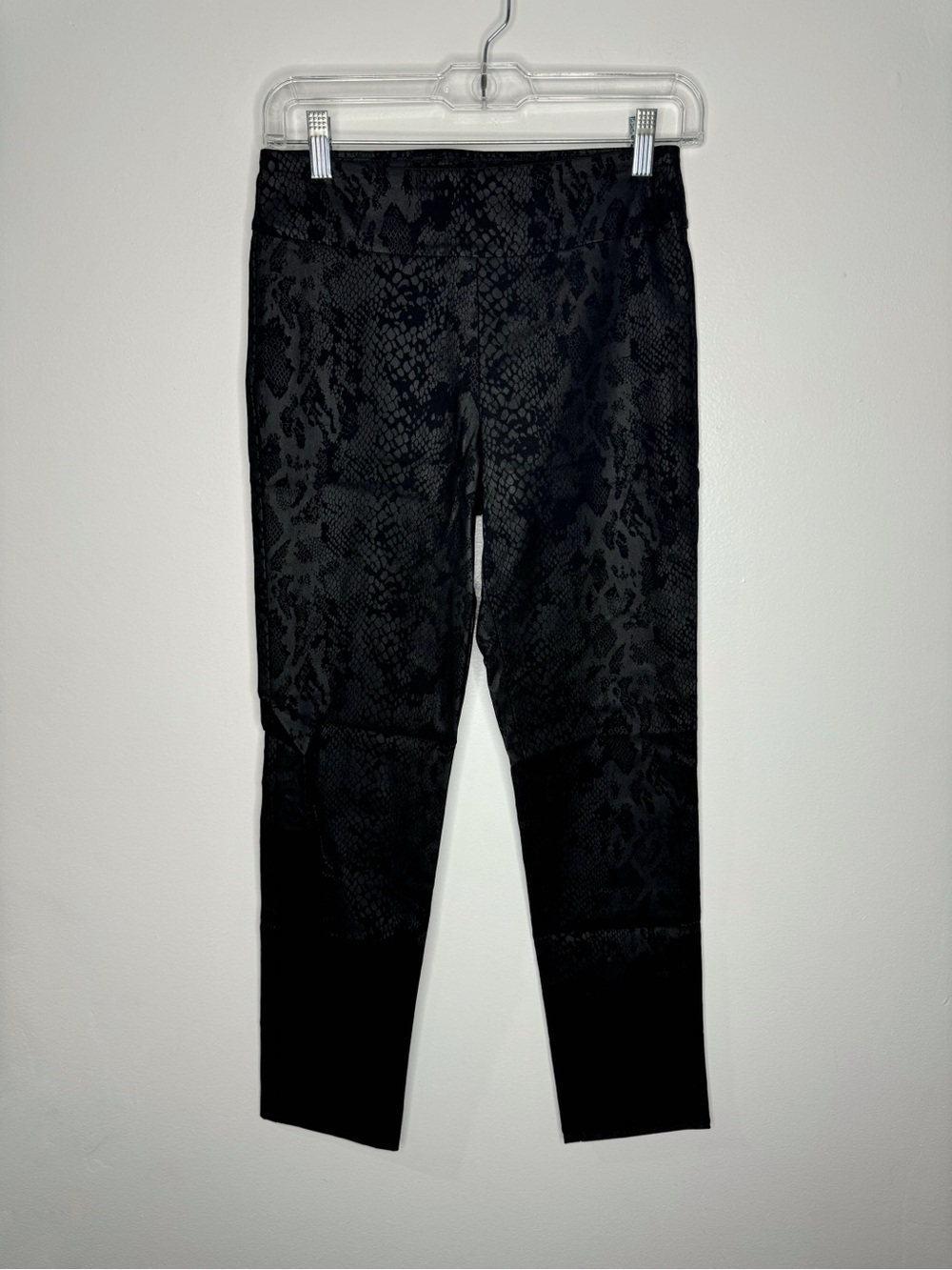 Tina Stephens Black Snakeskin Print Pull-On Crop Pants Women’s Size 2